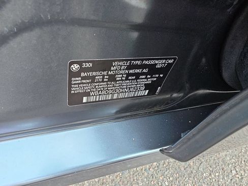 Used 2017 BMW 330i xDrive Sedan AWD/4WD image 28