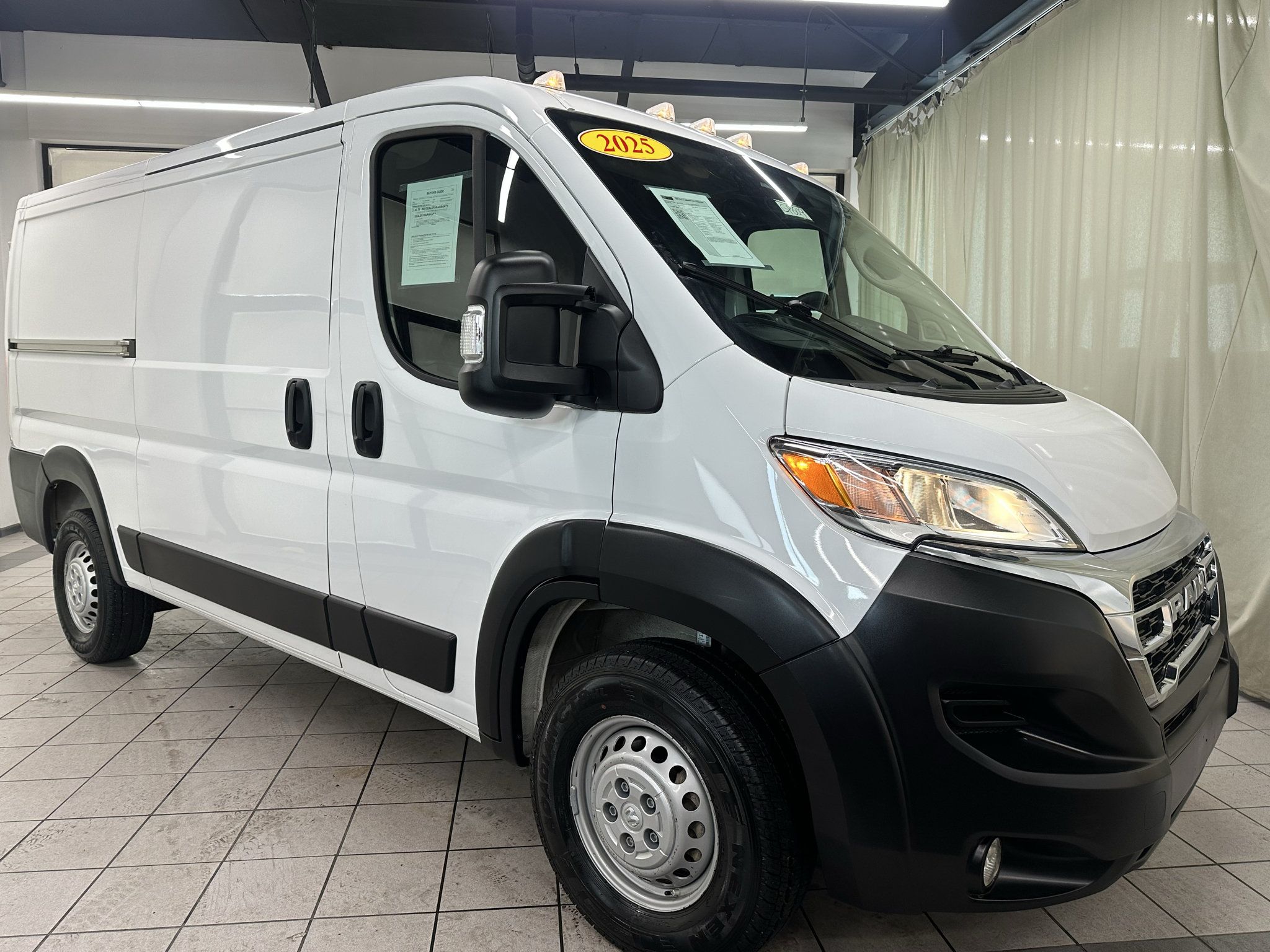 Used 2025 RAM ProMaster 2500 w/ U-Haul Equipment Group FWD image 2
