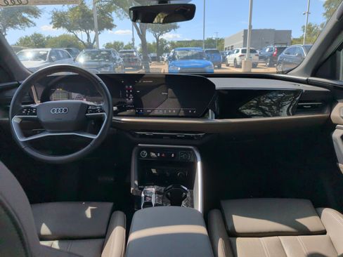 Used 2025 Audi Q5 Premium Plus w/ Premium Plus AWD/4WD image 28