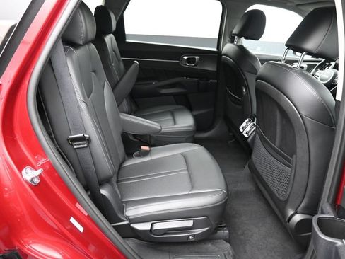 Used 2023 Kia Sorento SX AWD/4WD image 26