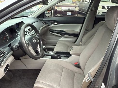 Used 2012 Honda Accord LX image 3
