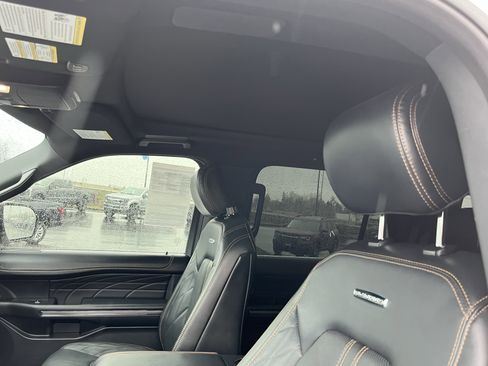 Used 2022 Ford Expedition Platinum image 15