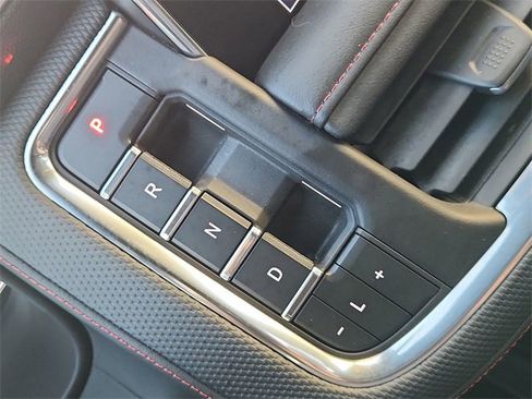 Used 2021 Chevrolet Suburban RST w/ Luxury Package image 15