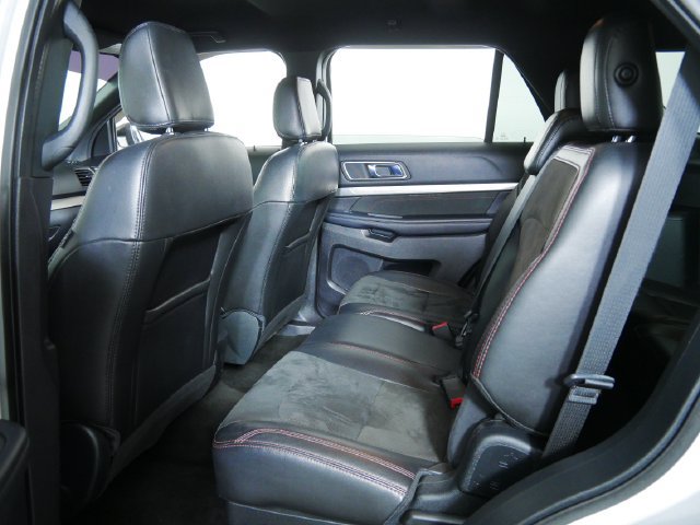Certified 2018 Ford Explorer XLT w/ Equipment Group 202A FWD image 18
