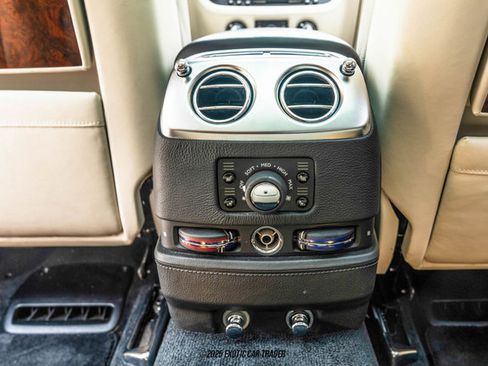 Used 2015 Rolls-Royce Ghost image 79