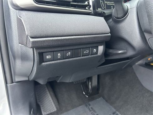 Used 2025 Toyota Camry LE image 13