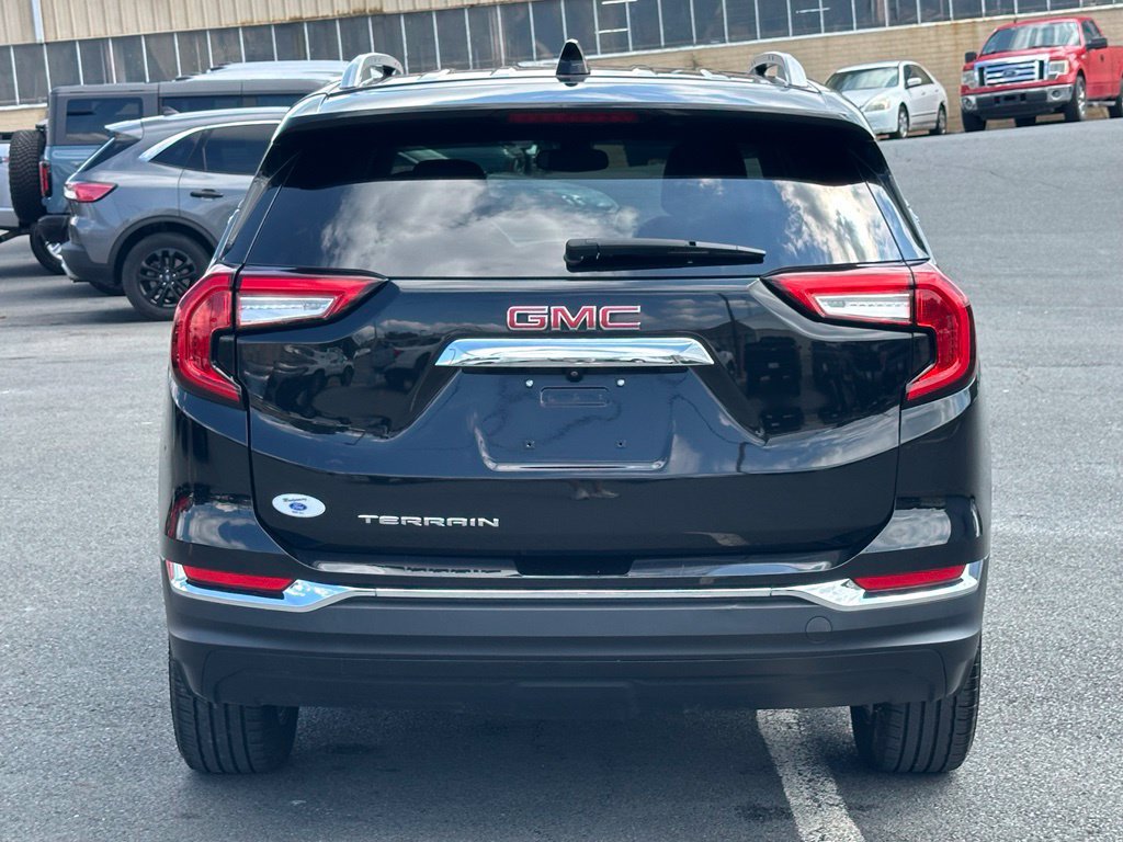 Used 2024 GMC Terrain SLT FWD image 7