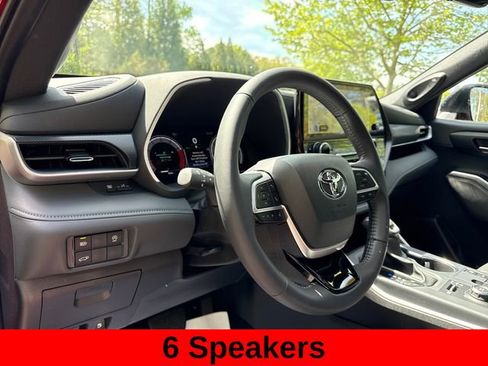 Used 2025 Toyota Highlander XSE image 15