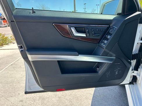 Used 2013 Mercedes-Benz GLK 350 4MATIC image 21