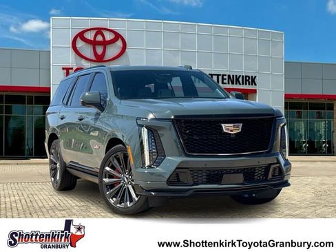 Used 2025 Cadillac Escalade V AWD/4WD image 1