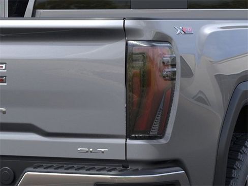 New 2026 GMC Sierra 2500 SLT w/ SLT Premium Package image 11