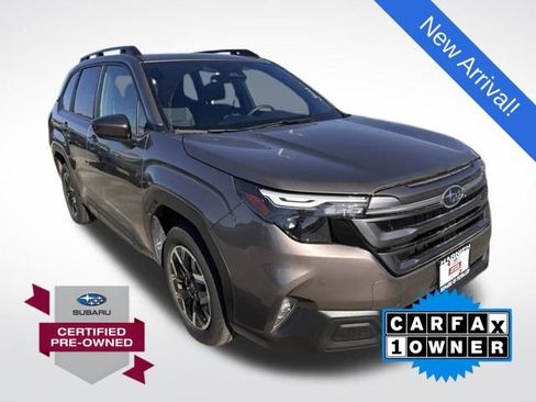 Used 2025 Subaru Forester Premium image 1