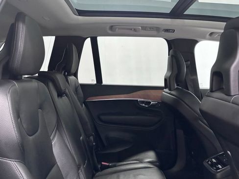Used 2021 Volvo XC90 T6 Momentum w/ Climate Package AWD/4WD image 25