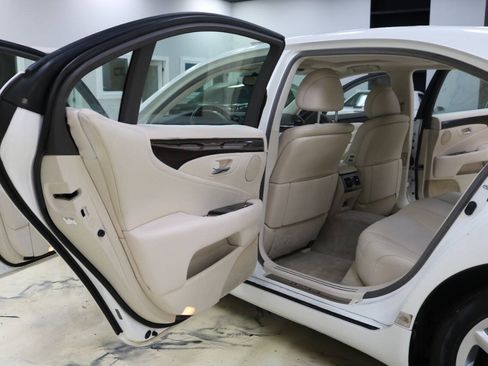 Used 2008 Lexus LS 460 L w/ Preferred Accessory Pkg RWD image 77