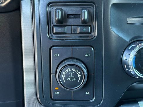 Used 2025 Ford F150 Platinum w/ Equipment Group 702A High image 27