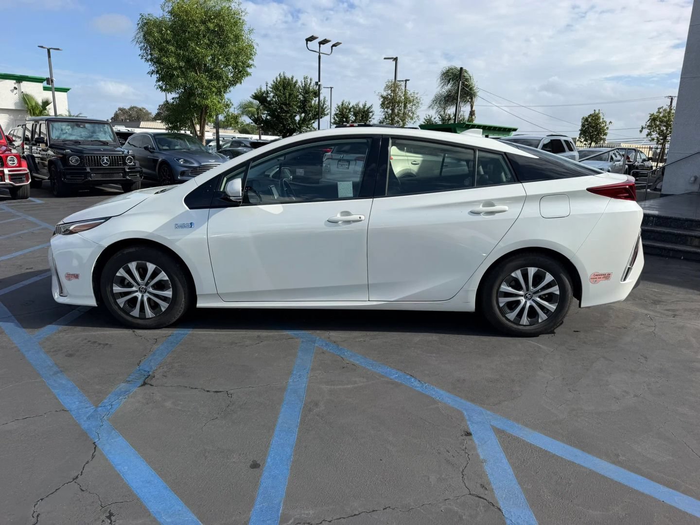 Used 2020 Toyota Prius Prime XLE FWD image 5