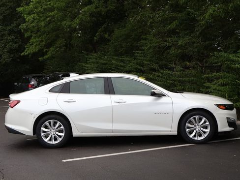 Certified 2019 Chevrolet Malibu LT w/ Driver Confidence Package II FWD image 11