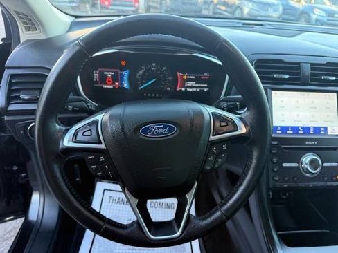 Used 2020 Ford Fusion Titanium FWD image 11