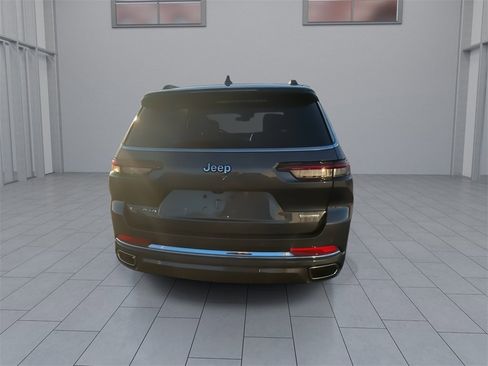 Used 2021 Jeep Grand Cherokee L Overland w/ Advanced Protech Group III image 8