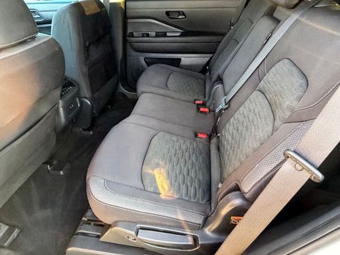 Used 2023 Nissan Pathfinder SV w/ Lighting Package (N92) FWD image 35