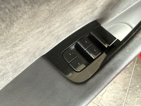 Used 2018 Tesla Model 3 Long Range image 12