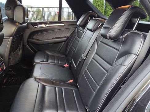 Used 2012 Mercedes-Benz ML 63 AMG 4MATIC image 10