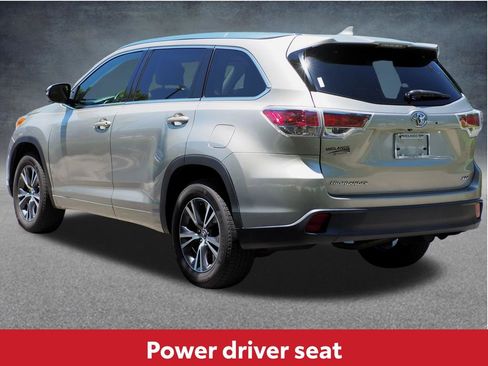 Used 2016 Toyota Highlander XLE FWD image 9