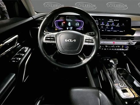 Used 2024 Kia Telluride S image 18