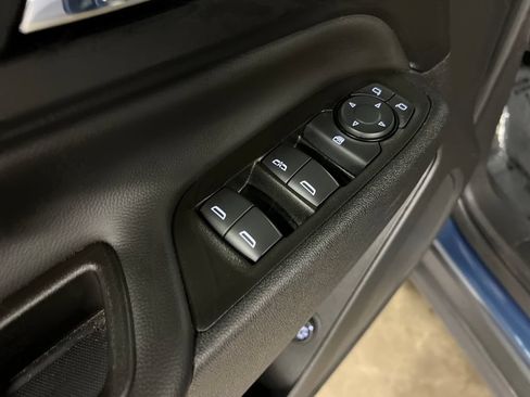 Certified 2024 Chevrolet Equinox LT AWD/4WD image 17