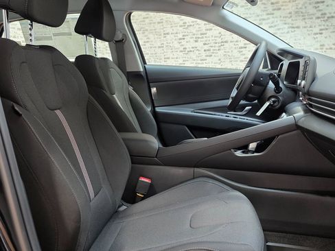 New 2026 Hyundai Elantra SE image 10