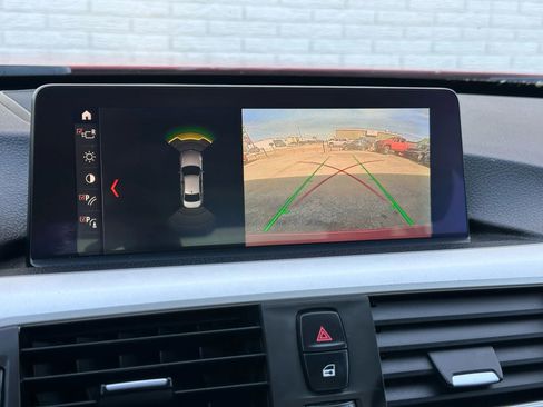 Used 2018 BMW 320i xDrive Sedan image 31