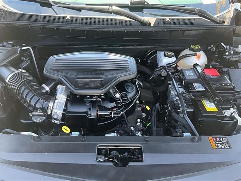 Used 2024 Cadillac XT6 Premium Luxury w/ Technology Package FWD image 30