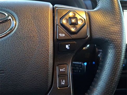 Certified 2024 Toyota 4Runner TRD Off-Road Premium image 29