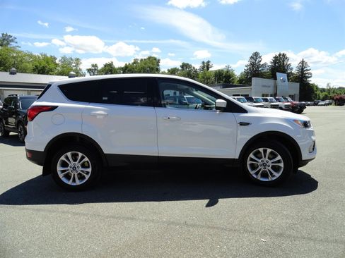 Used 2019 Ford Escape SE AWD/4WD image 4