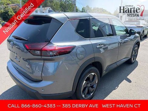 Certified 2026 Nissan Rogue SV AWD/4WD image 8
