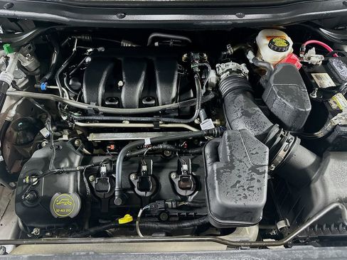 Used 2019 Ford Explorer XLT w/ Equipment Group 202A image 33