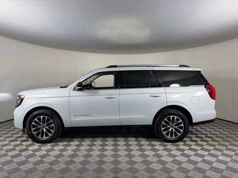 Used 2025 Ford Expedition Platinum AWD/4WD image 9