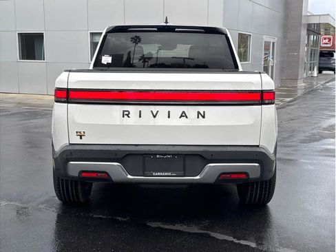 Used 2022 Rivian R1T Adventure image 6