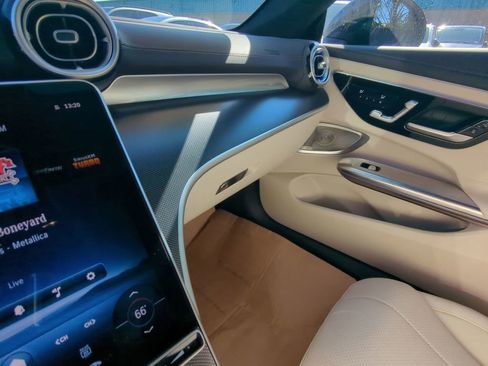 New 2024 Mercedes-Benz CLE 300 4MATIC Coupe image 4