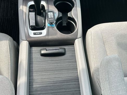 Used 2017 Honda Pilot EX image 17
