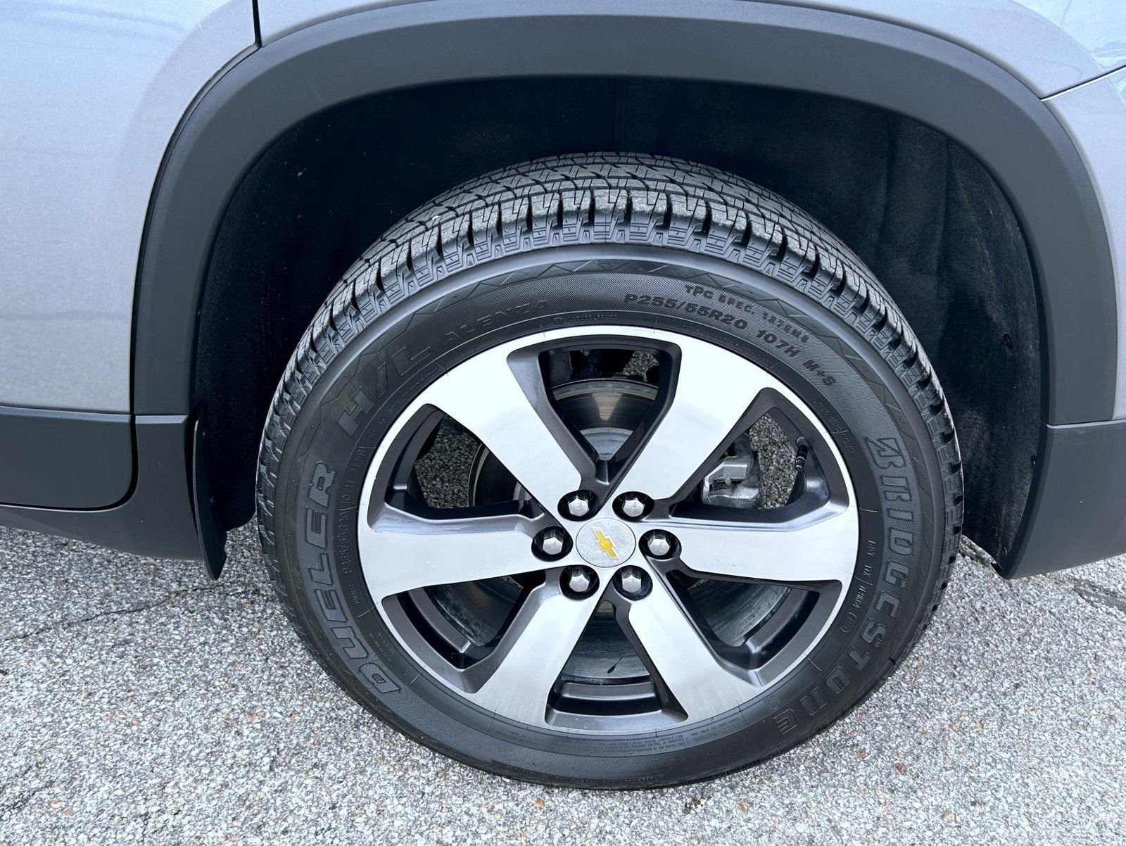 Certified 2020 Chevrolet Traverse LT w/ LT Premium Package AWD/4WD image 25