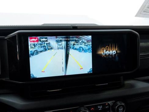 Used 2025 Jeep Gladiator Rubicon w/ Safety Group AWD/4WD image 65