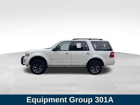 Used 2017 Ford Expedition Limited w/ Equipment Group 301A AWD/4WD image 2