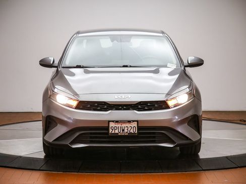 Used 2023 Kia Forte LXS FWD image 7
