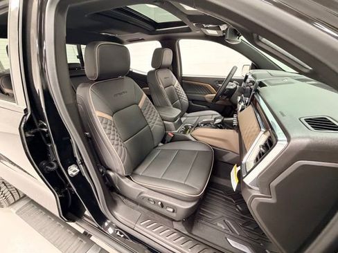 Certified 2026 GMC Canyon Denali image 30