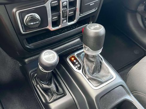Used 2021 Jeep Wrangler Unlimited Sport AWD/4WD image 15