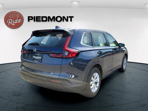 Used 2023 Honda CR-V LX image 6