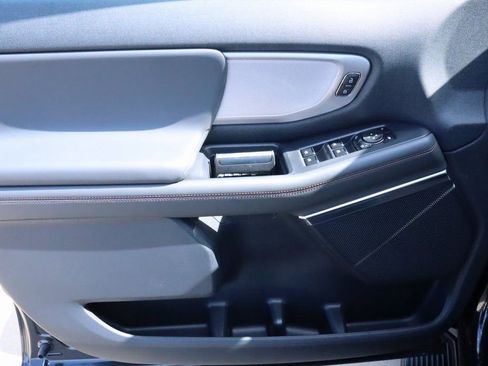 New 2025 Ford Expedition Active image 18