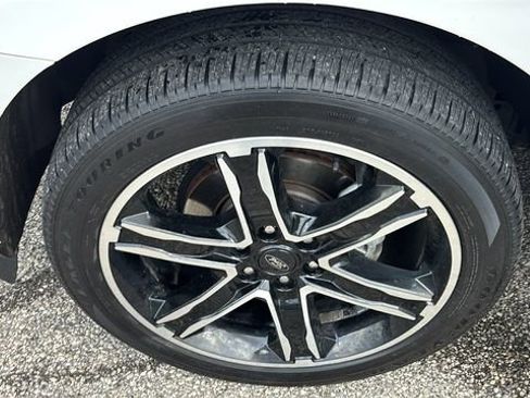 Used 2020 Ford Expedition Limited w/ Equipment Group 303A AWD/4WD image 32