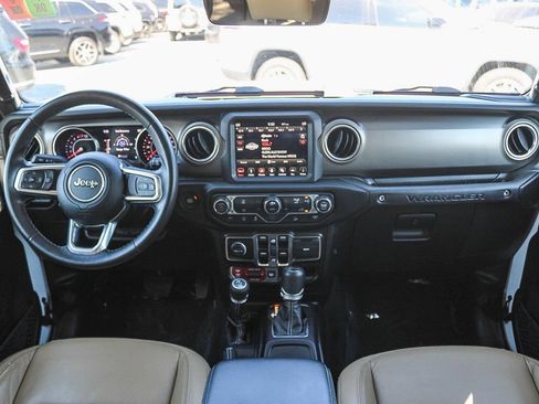 Used 2019 Jeep Wrangler Unlimited Rubicon AWD/4WD image 13